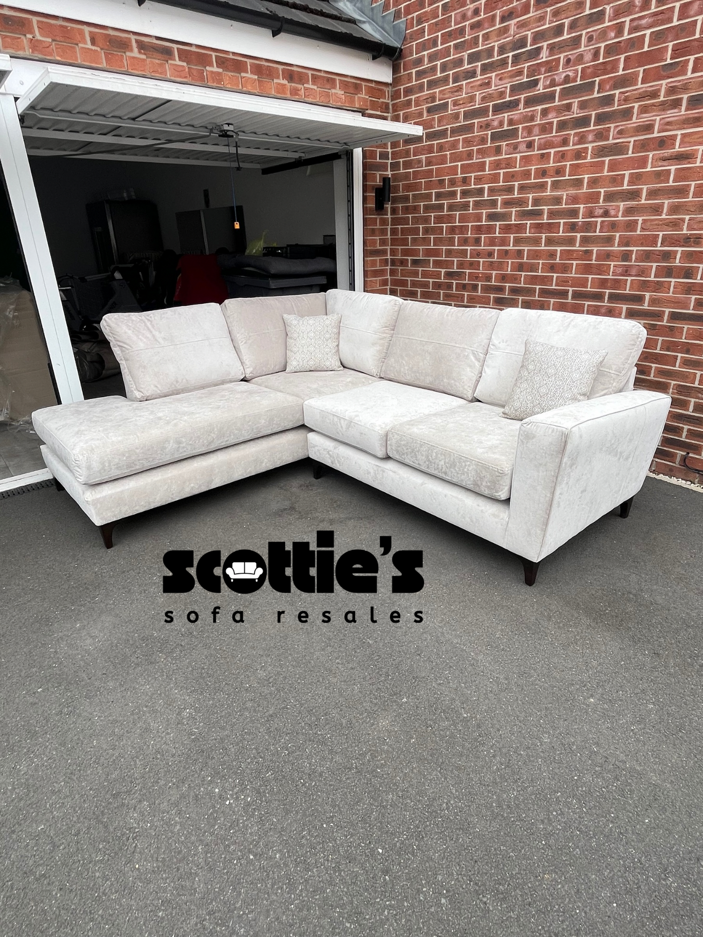 Arlo right hand corner sofa